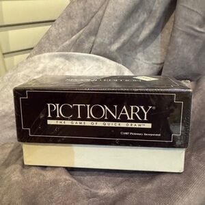 Pictionary Classic Board Game - the game of quick draw 1987 sealed